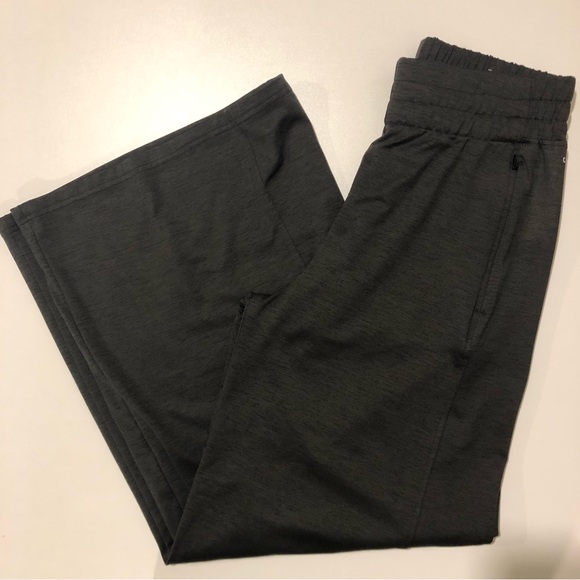 Puma Cloudspun Wide Leg Pants Charcoal Color Womens size Small - Picture 3 of 5